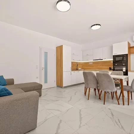 Zhelyazkova Sunny 2br