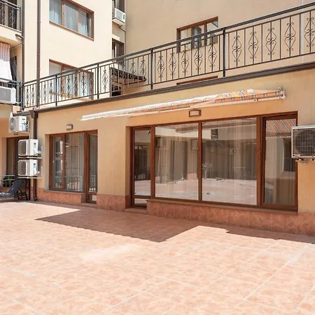 Zhelyazkova Sunny 2br Appartamento Varna